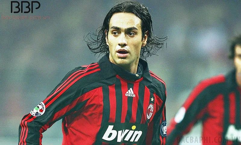 Alessandro Nesta - người thực hiện những pha tắc bóng điêu nghệ như múa bale trên sân cỏ