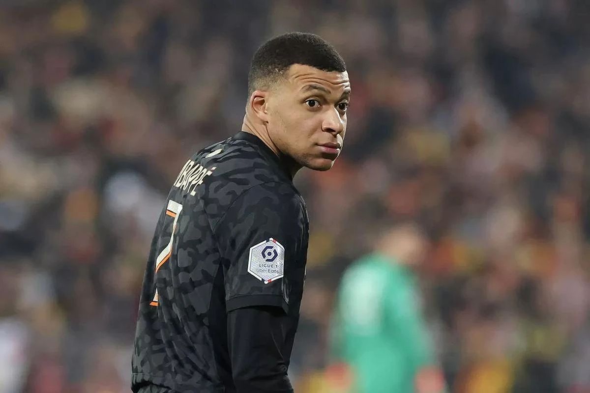 Kylian Mbappe là ngôi sao hot nhất thế giới lúc này.